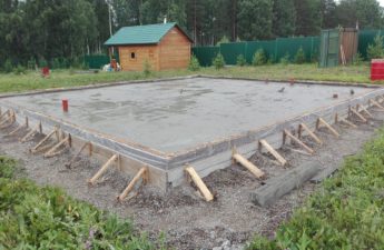 Возводим надежные плитные фундаменты
